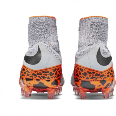 NIKE HYPERVENOM PHANTOM II FG