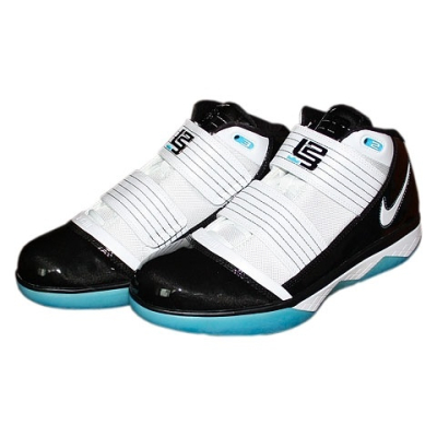 NIKE ZOOM SOLDIER III